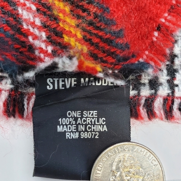STEVE MADDEN BLANKET SCARF OVERSIZE WRAP REVERSIBLE RED PLAID BLACK PLAID WOMEN - Picture 11 of 12